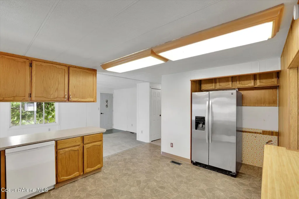 22059 W Highway 53 Rathdrum ID 83858