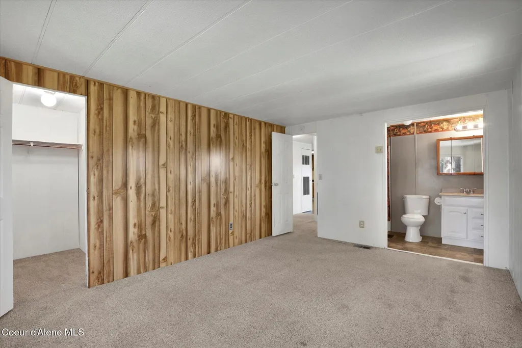 22059 W Highway 53 Rathdrum ID 83858