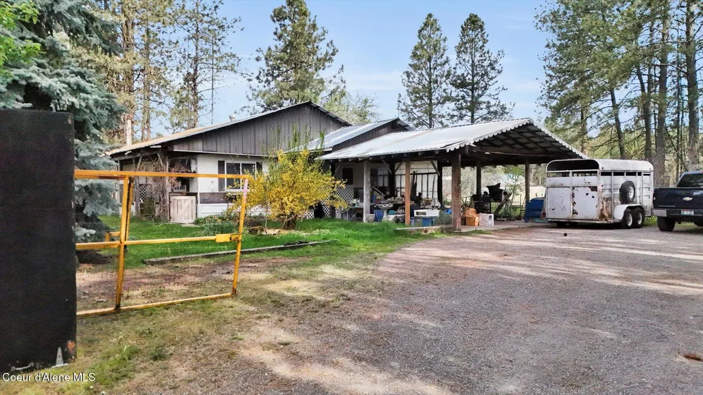 22059 W Highway 53 Rathdrum ID 83858