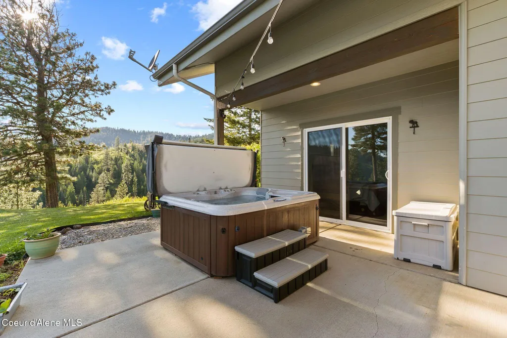 20324 S Asbury Road Harrison ID 83833