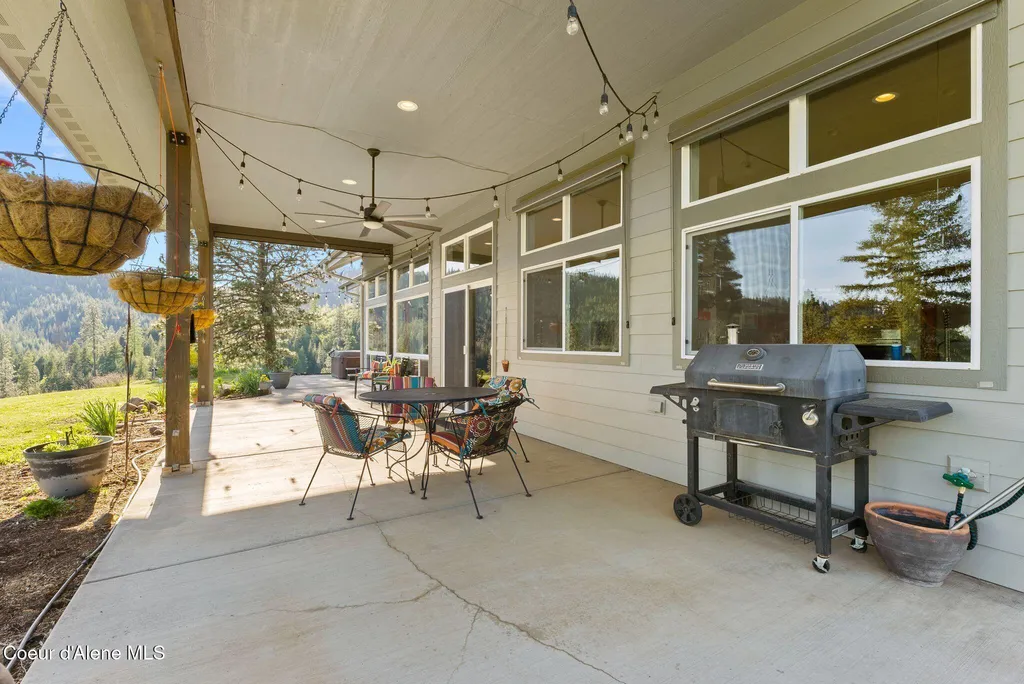 20324 S Asbury Road Harrison ID 83833