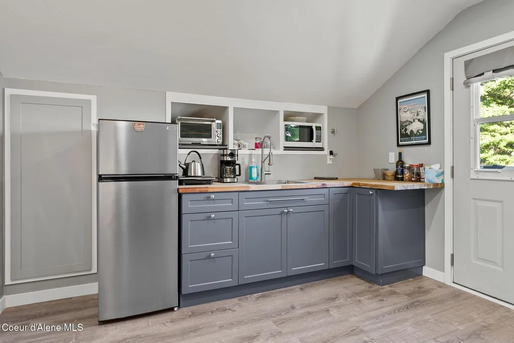 20324 S Asbury Road Harrison ID 83833