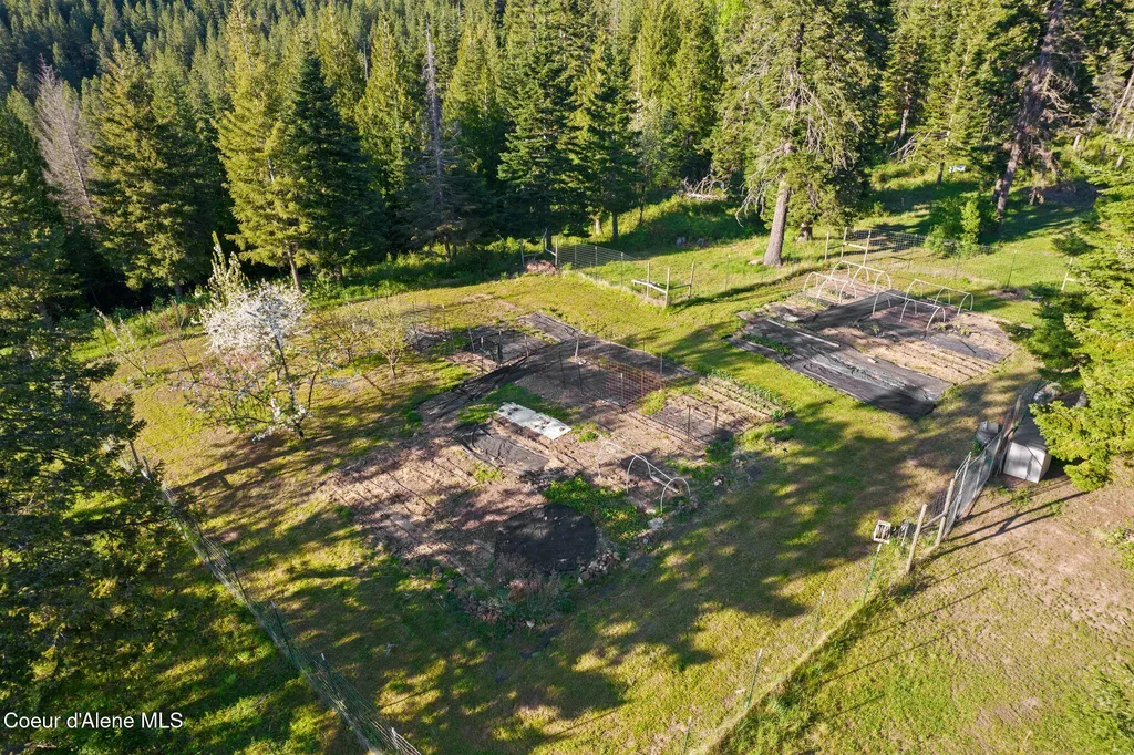 20324 S Asbury Road Harrison ID 83833
