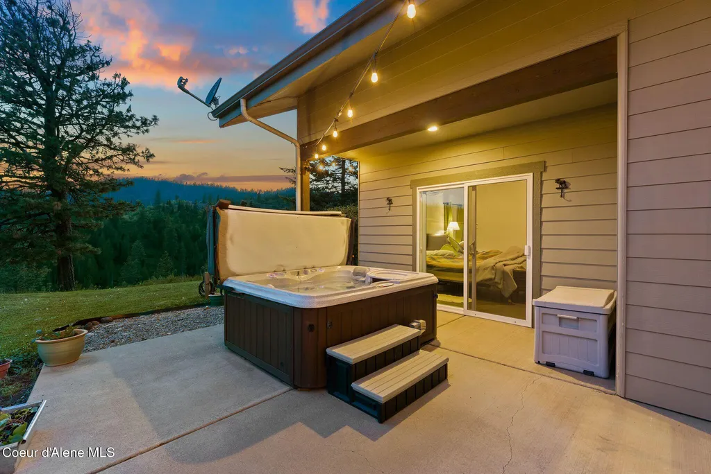 20324 S Asbury Road Harrison ID 83833