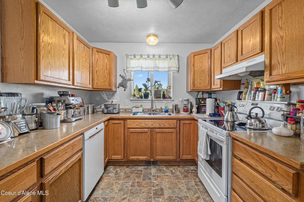 29 Silver Mountain Lane Oldtown ID 83822