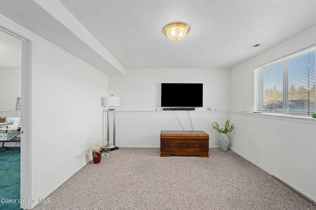 29 Silver Mountain Lane Oldtown ID 83822