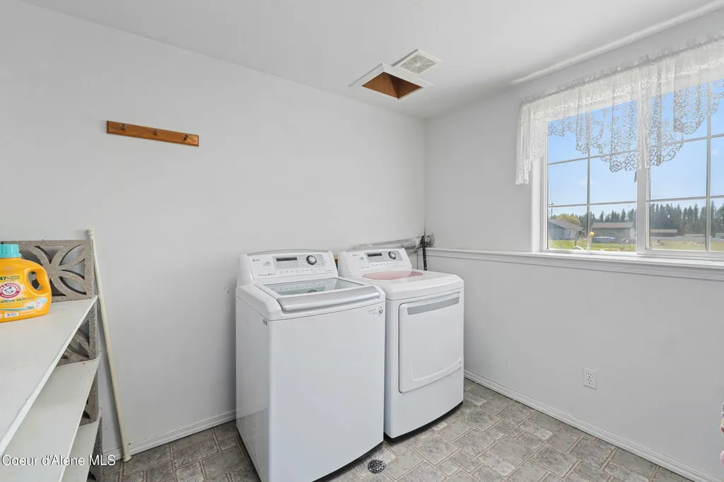 29 Silver Mountain Lane Oldtown ID 83822