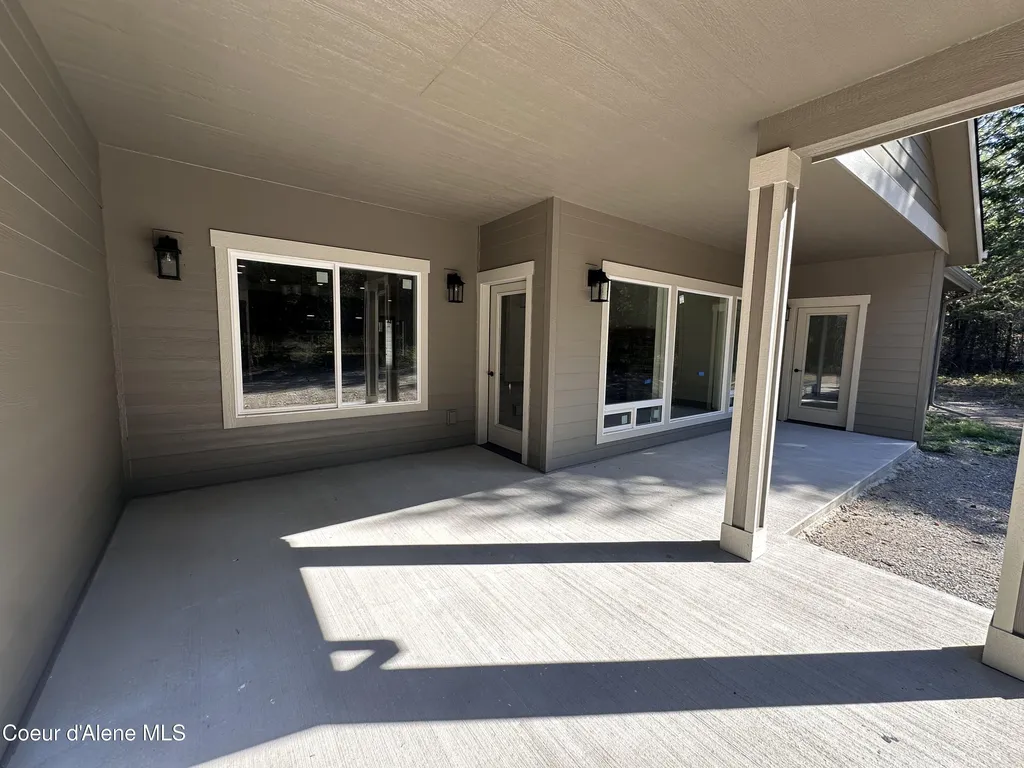 7628 E Autry Lane Athol ID 83801