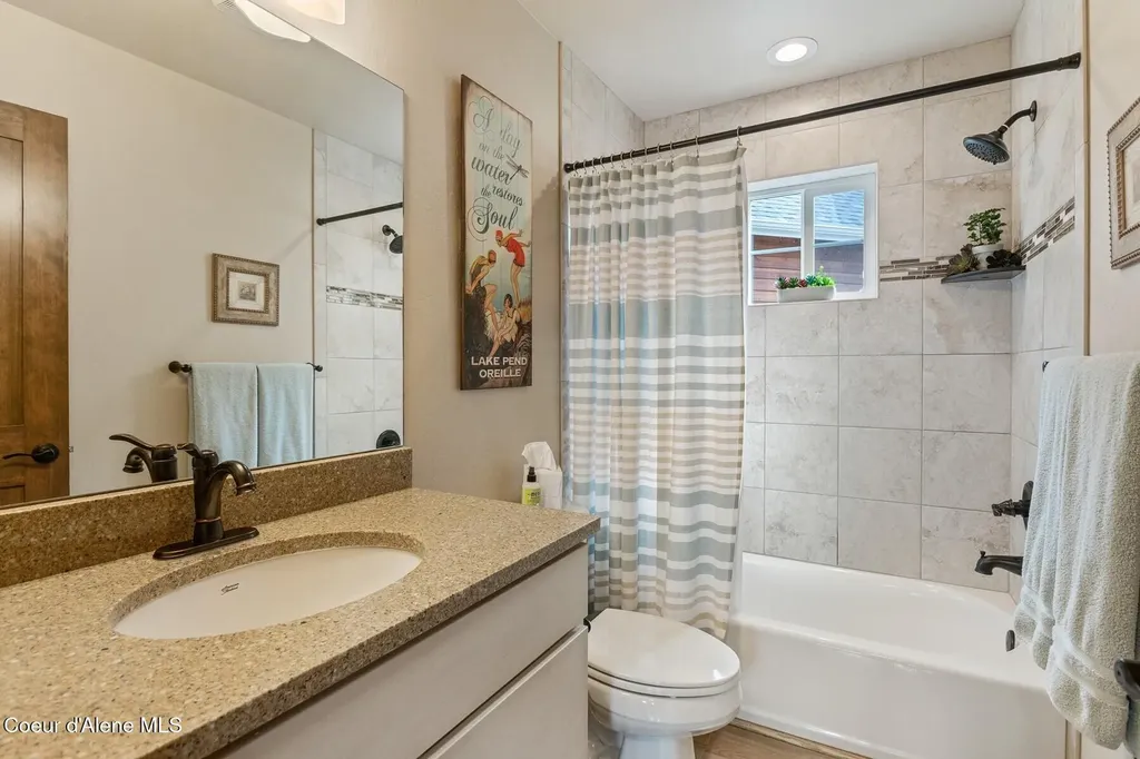 17 Hitchcock Drive Dover ID 83825