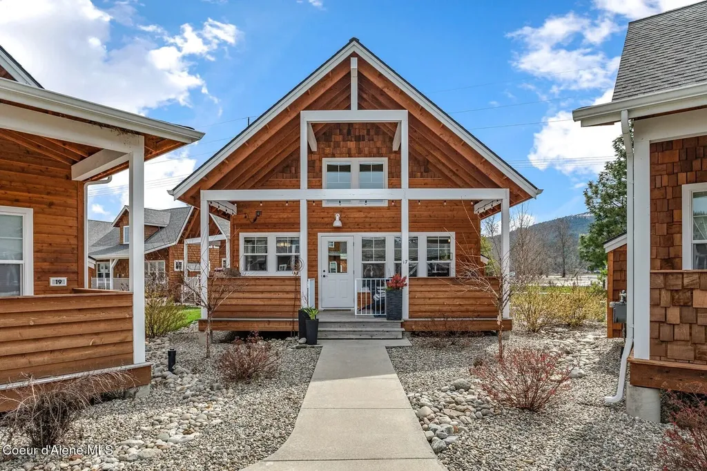 17 Hitchcock Drive Dover ID 83825