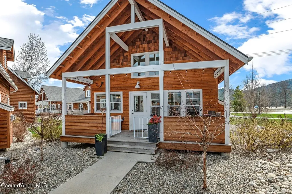 17 Hitchcock Drive Dover ID 83825
