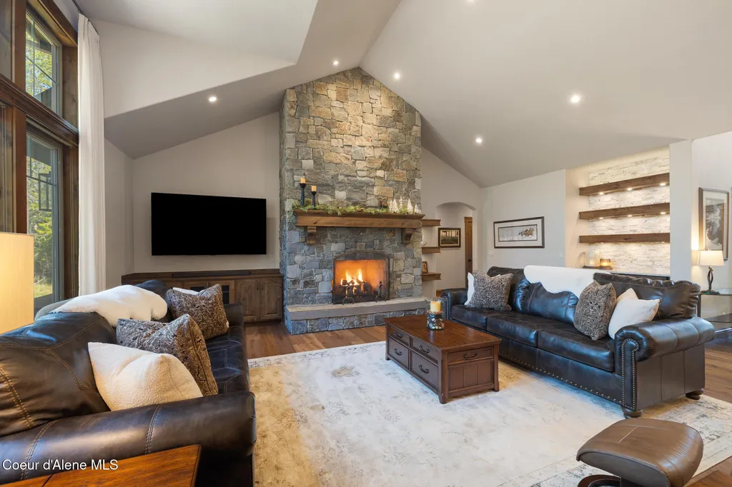 11671 N Spiraea Lane Hayden ID 83835