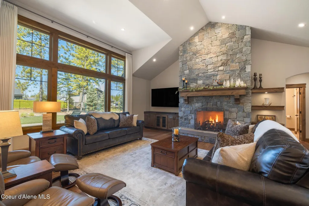11671 N Spiraea Lane Hayden ID 83835