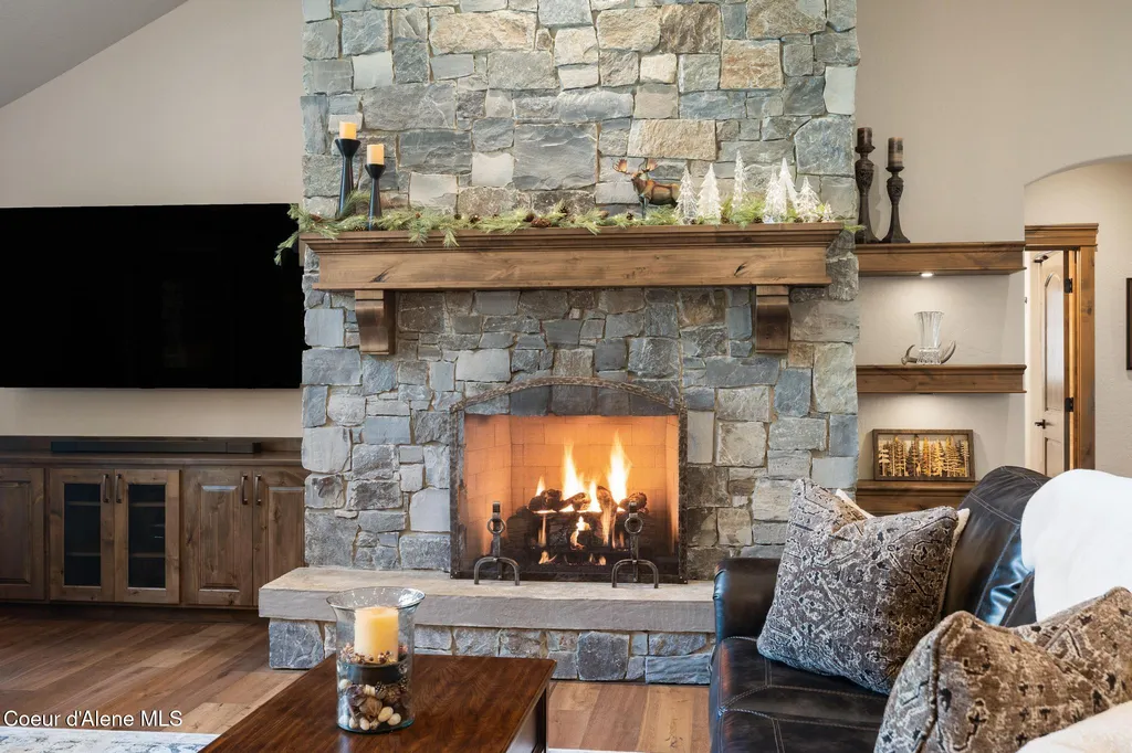 11671 N Spiraea Lane Hayden ID 83835