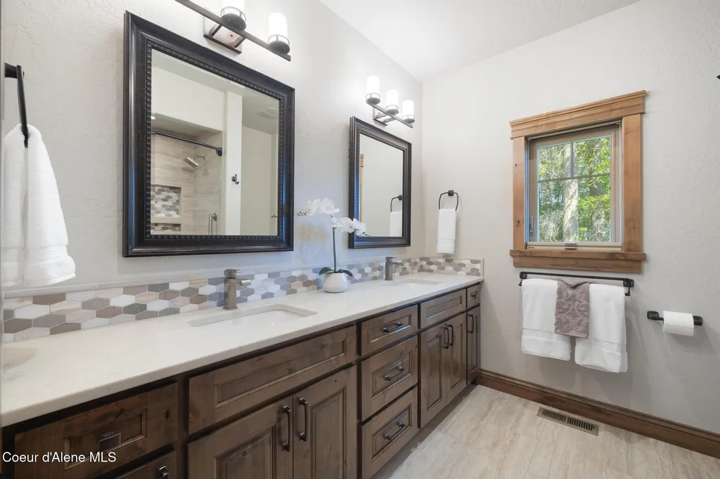 11671 N Spiraea Lane Hayden ID 83835