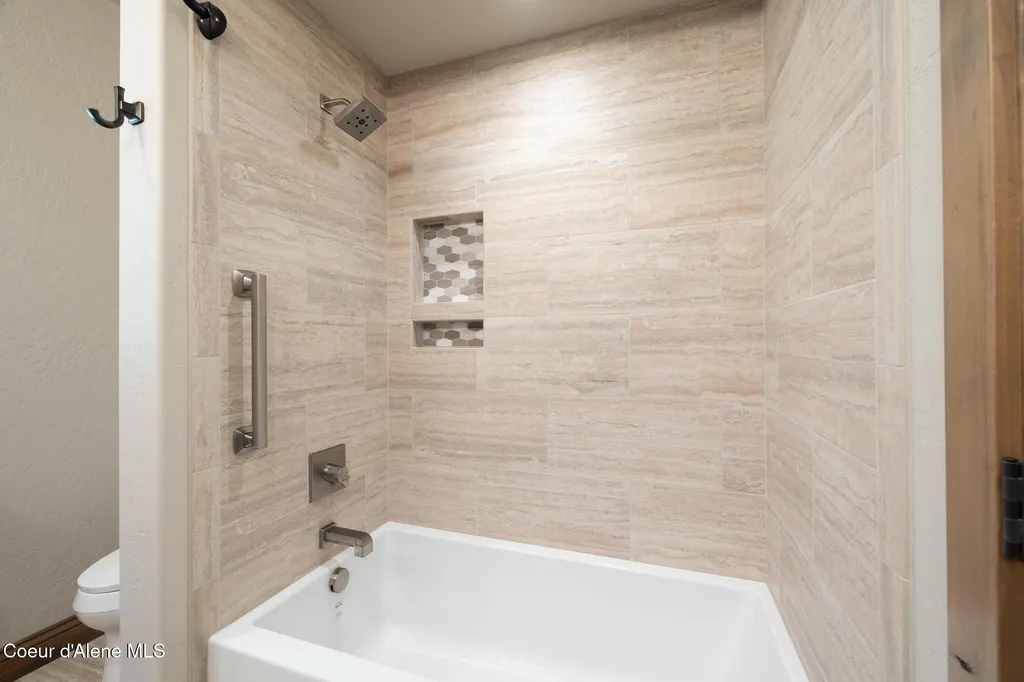 11671 N Spiraea Lane Hayden ID 83835