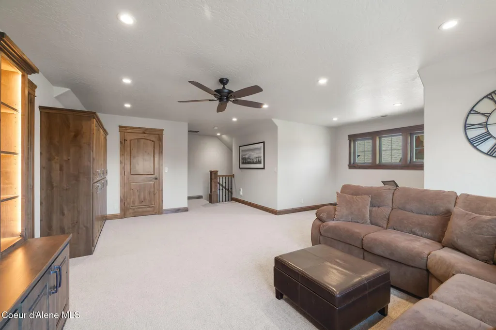 11671 N Spiraea Lane Hayden ID 83835