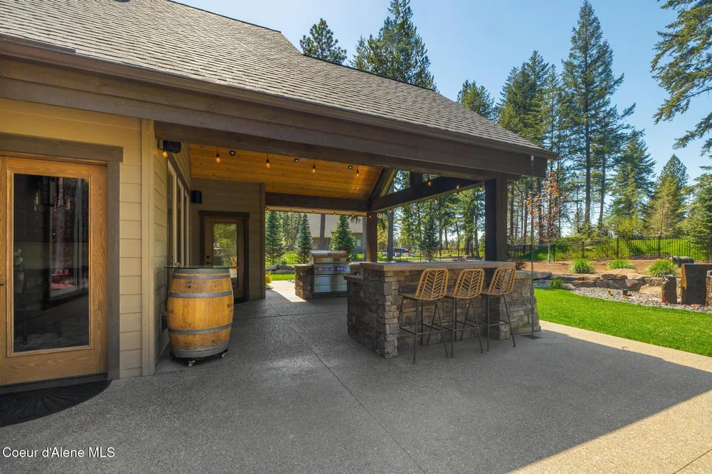 11671 N Spiraea Lane Hayden ID 83835