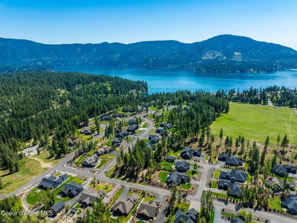11671 N Spiraea Lane Hayden ID 83835