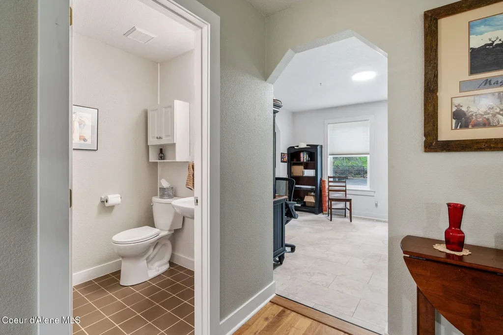 454 Brisboys Road Sagle ID 83860