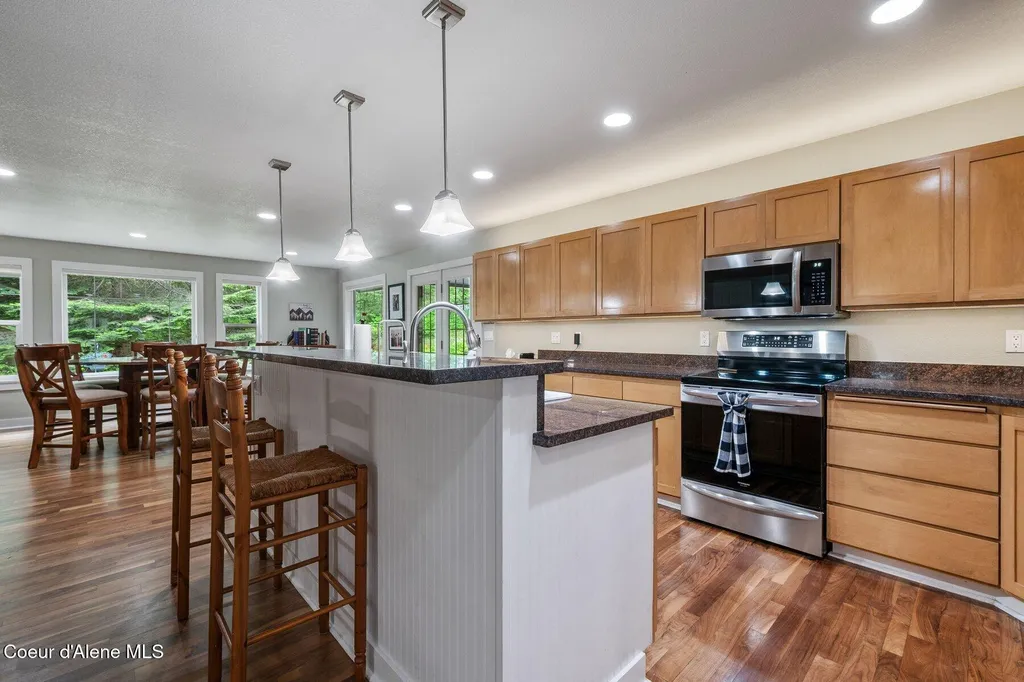 454 Brisboys Road Sagle ID 83860