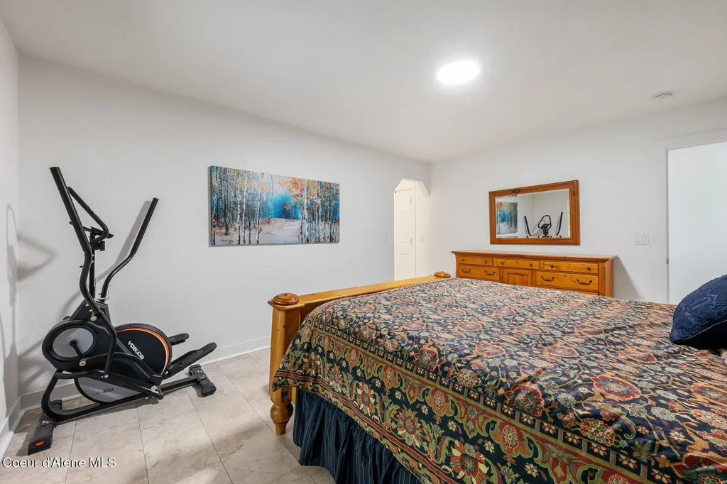 454 Brisboys Road Sagle ID 83860