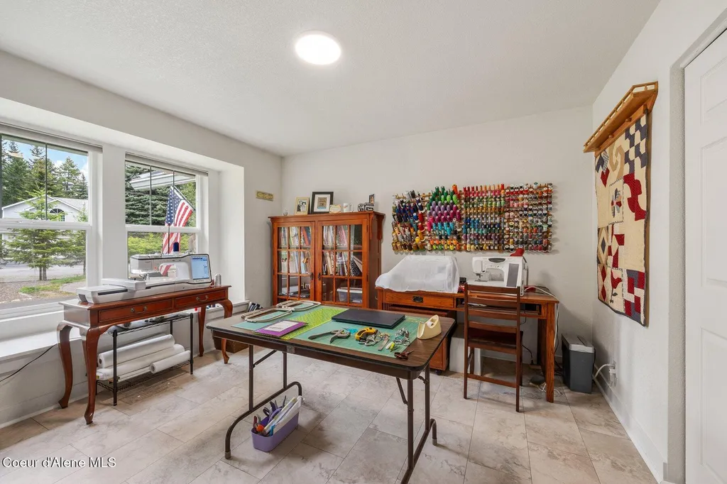 454 Brisboys Road Sagle ID 83860