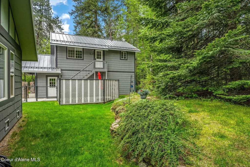 454 Brisboys Road Sagle ID 83860