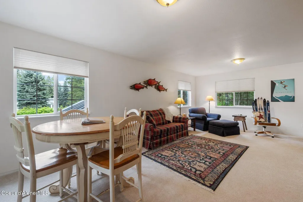 454 Brisboys Road Sagle ID 83860