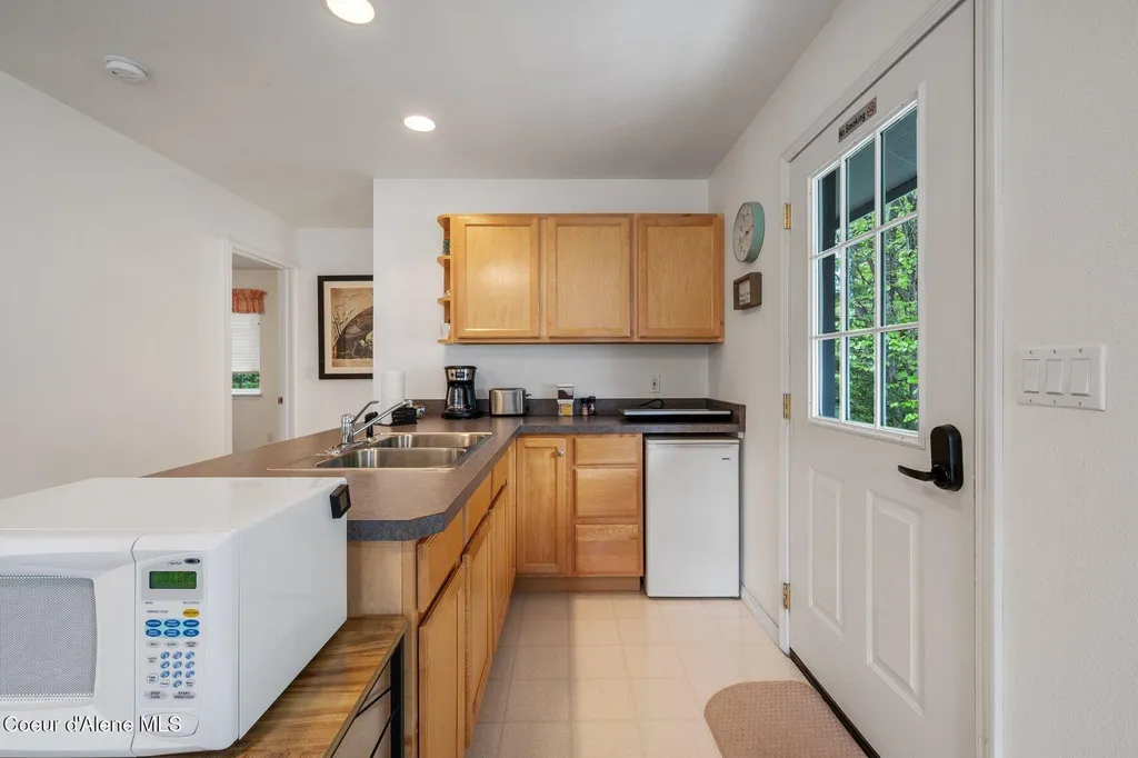 454 Brisboys Road Sagle ID 83860