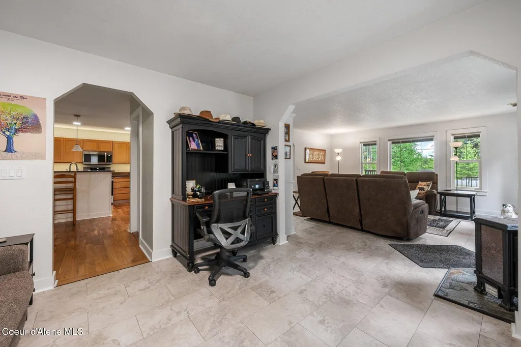 454 Brisboys Road Sagle ID 83860