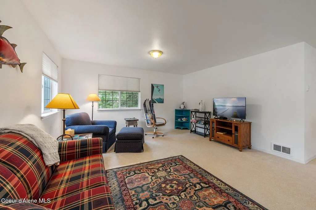 454 Brisboys Road Sagle ID 83860