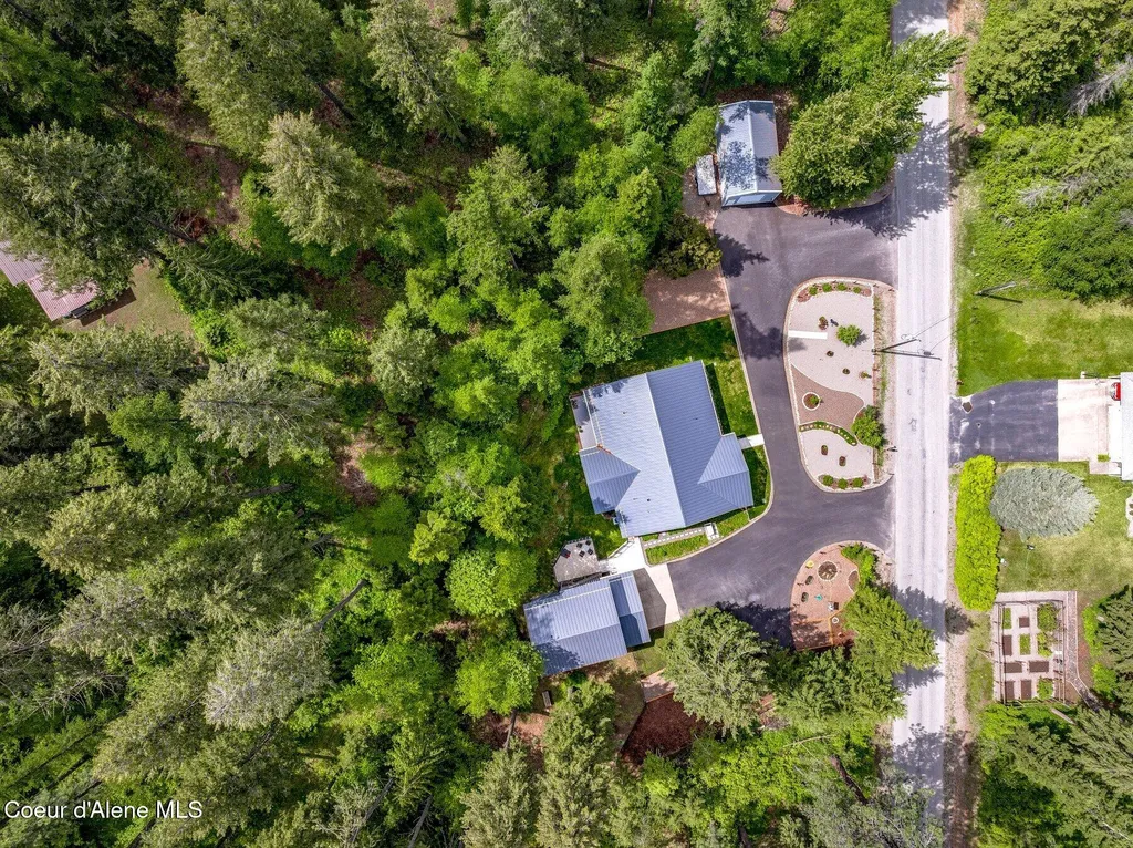 454 Brisboys Road Sagle ID 83860