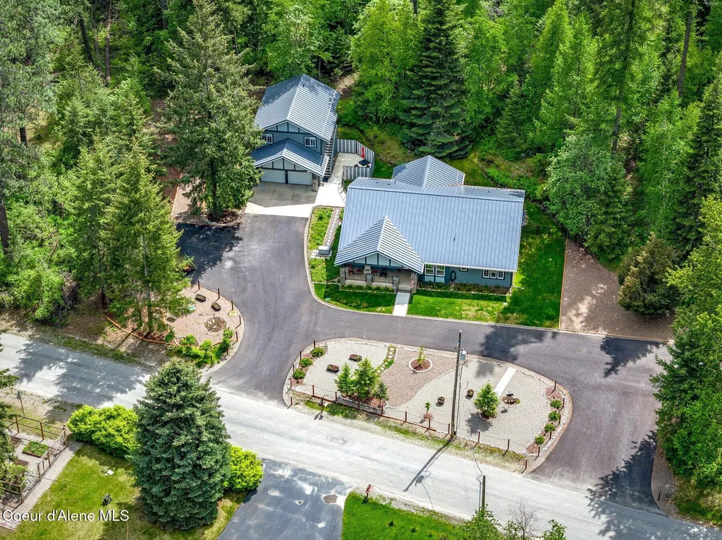 454 Brisboys Road Sagle ID 83860