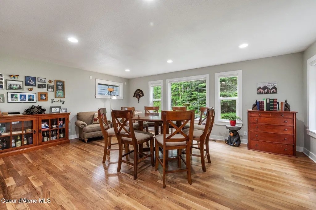 454 Brisboys Road Sagle ID 83860
