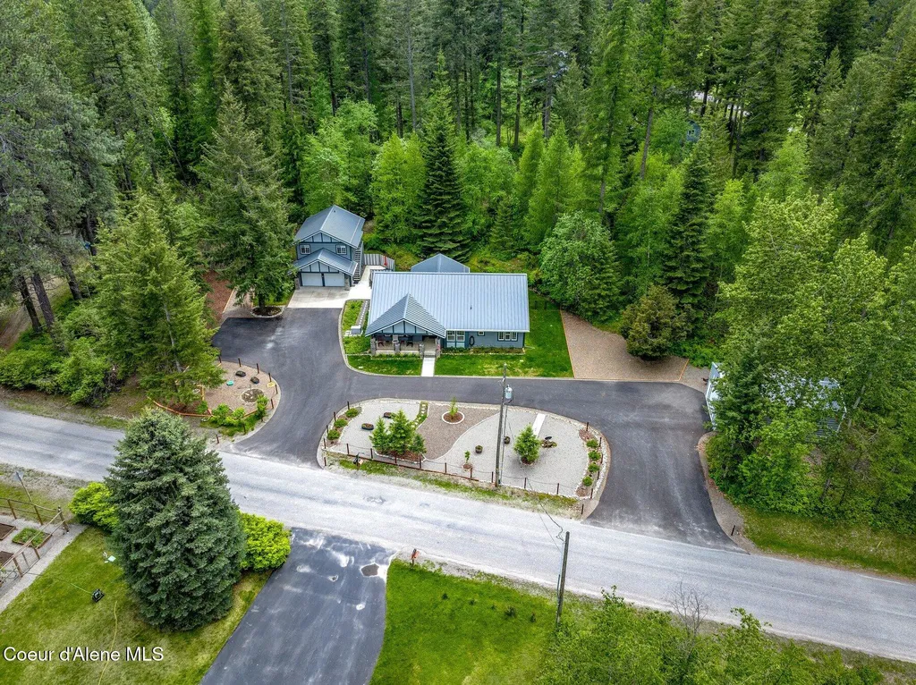 454 Brisboys Road Sagle ID 83860