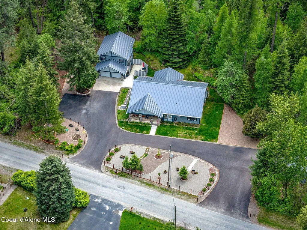 454 Brisboys Road Sagle ID 83860