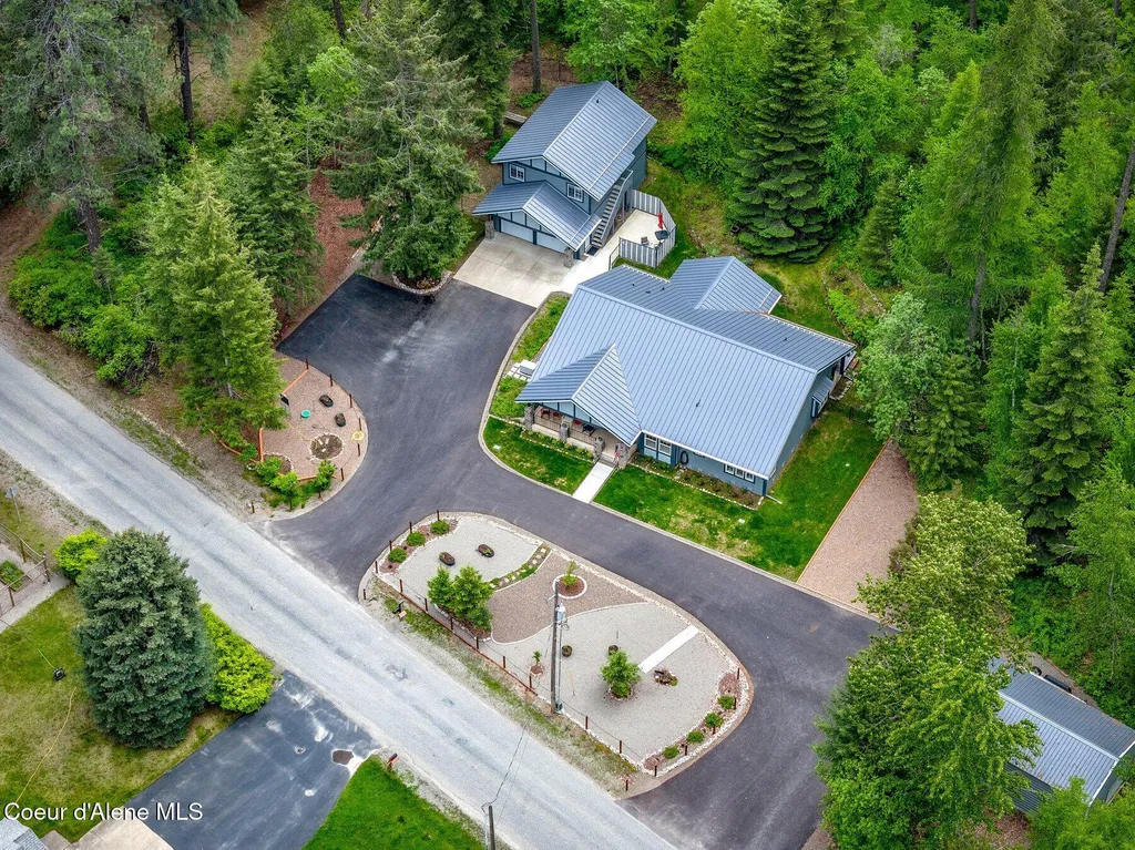 454 Brisboys Road Sagle ID 83860