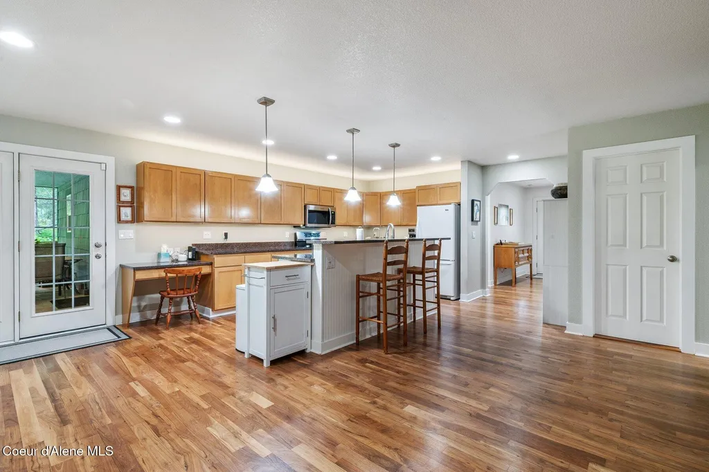 454 Brisboys Road Sagle ID 83860