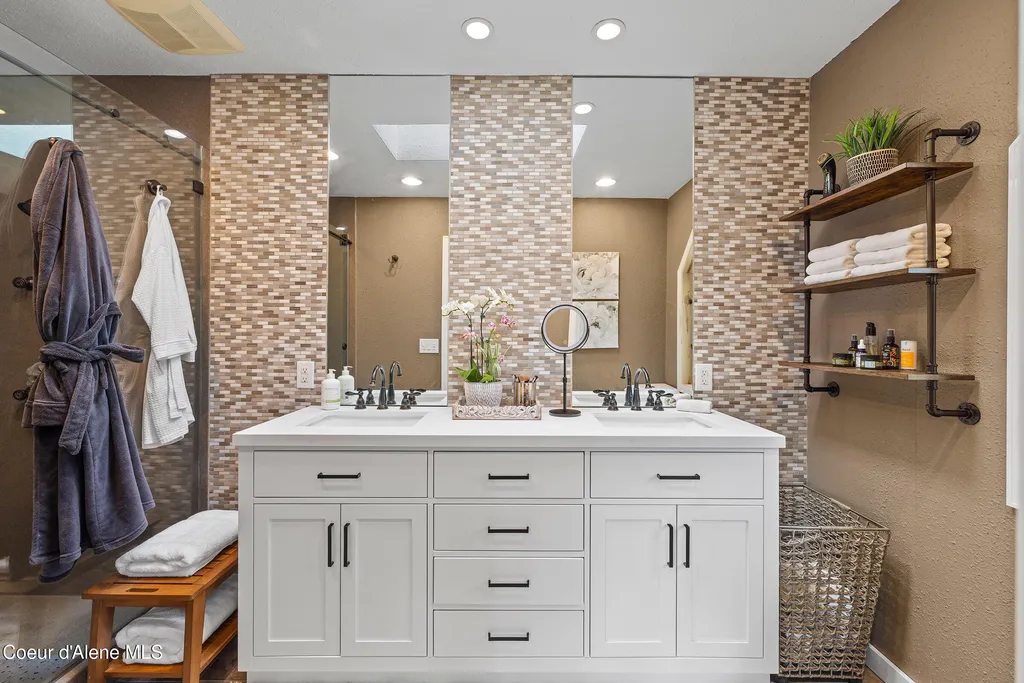 35056 N Kelso Drive Spirit Lake ID 83869