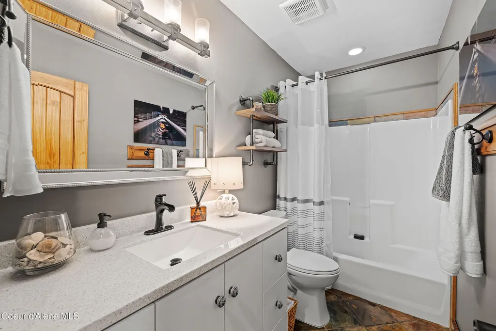 35056 N Kelso Drive Spirit Lake ID 83869