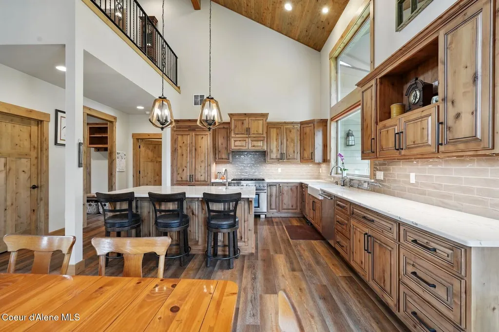 1450 Wood View Sandpoint ID 83864