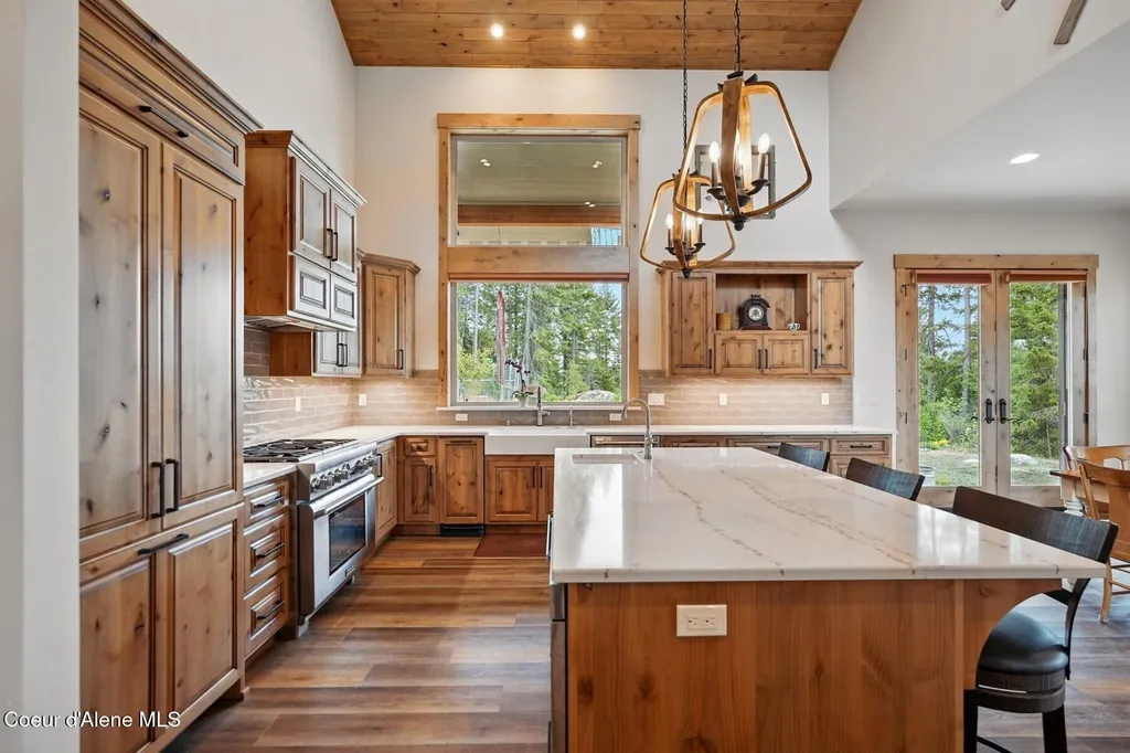 1450 Wood View Sandpoint ID 83864