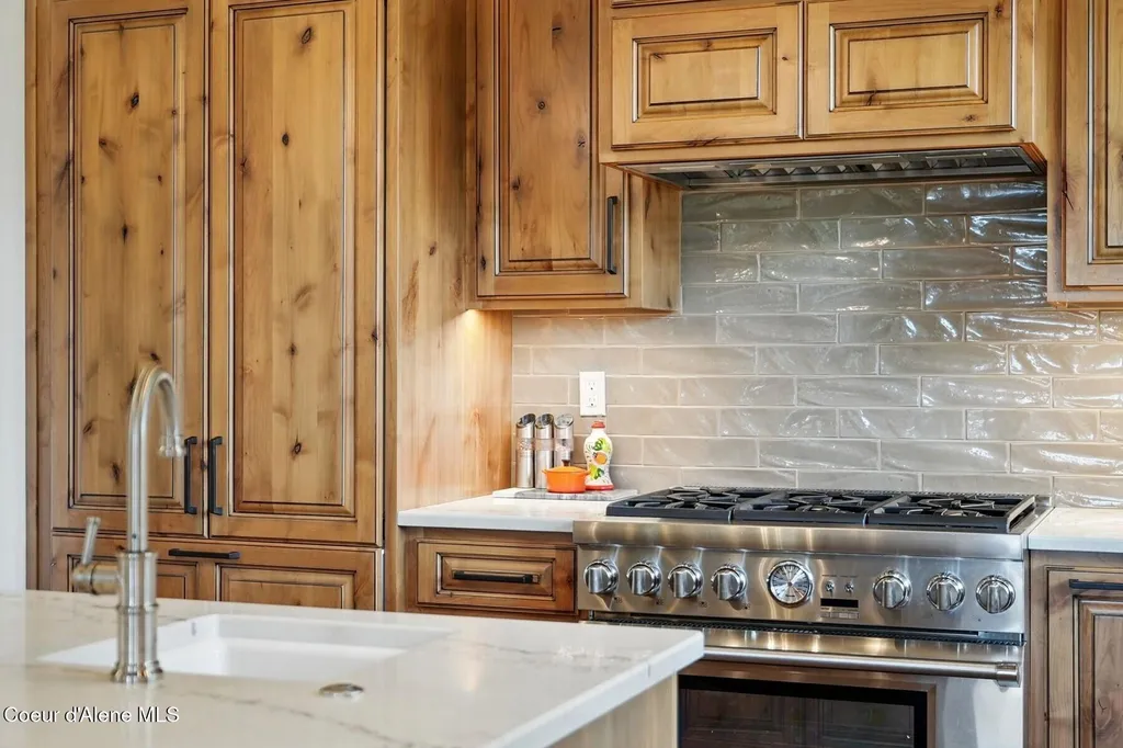 1450 Wood View Sandpoint ID 83864