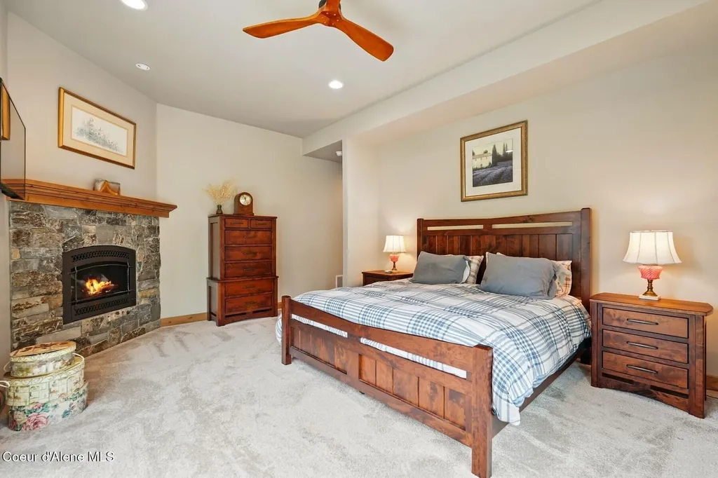 1450 Wood View Sandpoint ID 83864