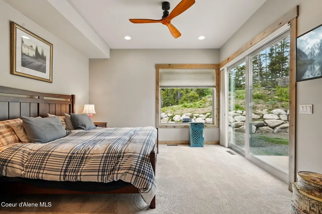 1450 Wood View Sandpoint ID 83864