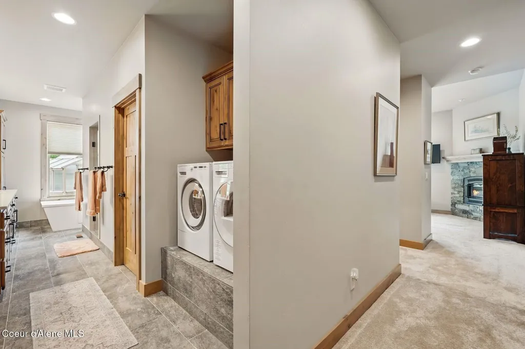 1450 Wood View Sandpoint ID 83864