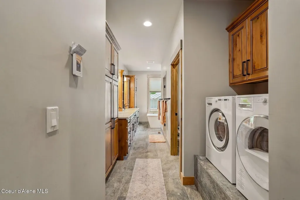 1450 Wood View Sandpoint ID 83864