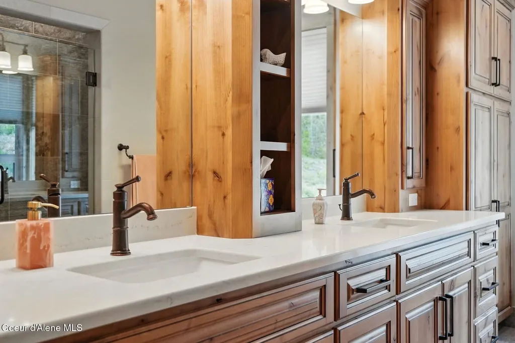 1450 Wood View Sandpoint ID 83864