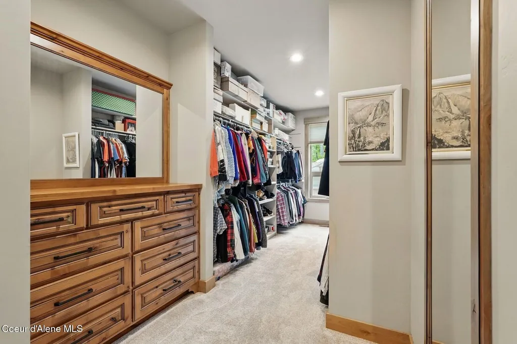 1450 Wood View Sandpoint ID 83864